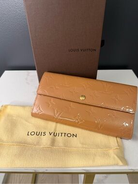 Louis Vuitton Vernis Caramel Patent Continental Wallet